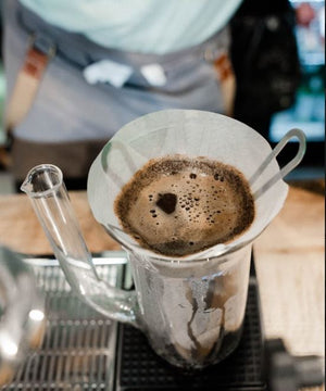 
            
                Încărcați imaginea în vizualizatorul Galerie, Tot ce trebuie să știi despre extracția cafelei la filtru
            
        